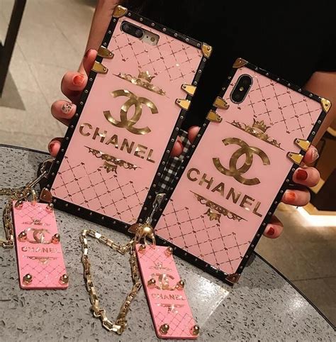 chanel iphone 15 pro case